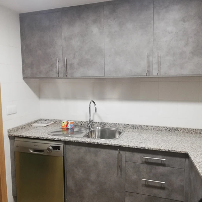 Cocina con acabado imitación hormigón