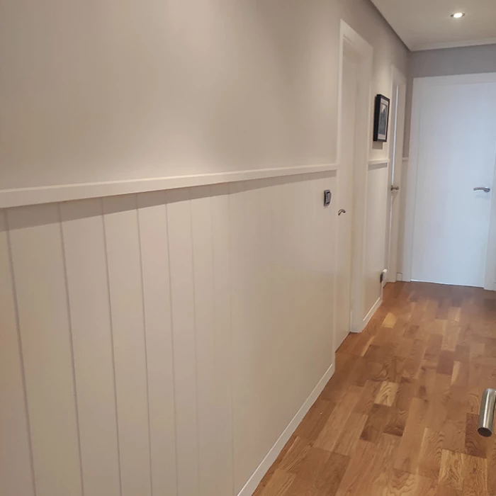 Piso lacado en blanco